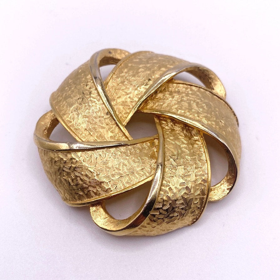 Vintage Gold Tone Large Knotted Brooch Unsigned