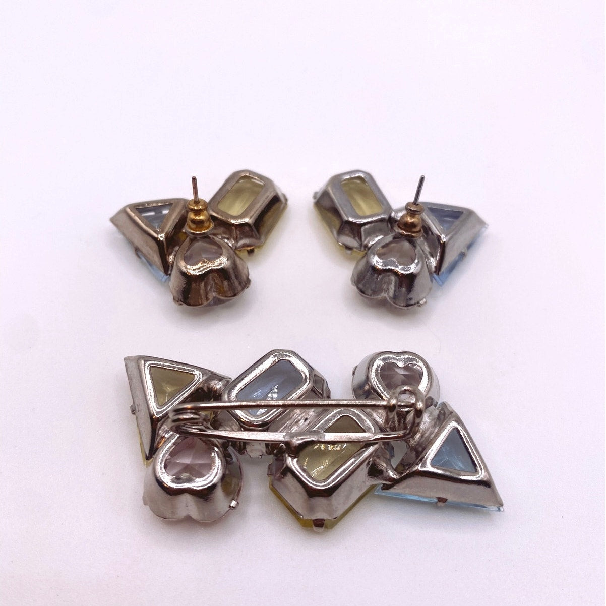 Vntg Molded Glass Stones in Shapes Heart Triangle Rectangle Earrings and Brooch