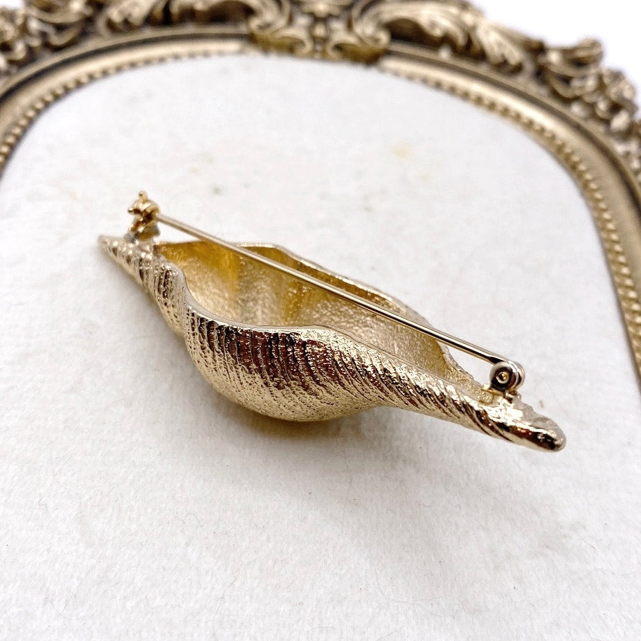 Bergere Signed Shell Vintage Brooch Gold Tone 2.5”