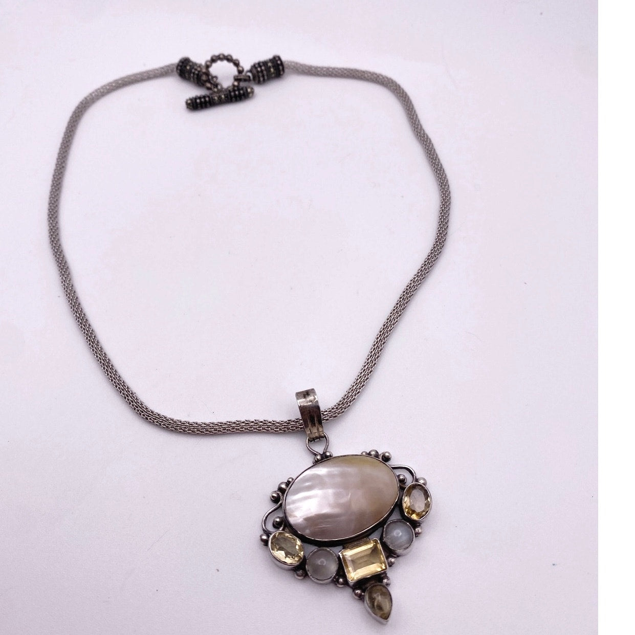 Sterling Silver And Mother of Pearl Exquisite Pendant Necklace