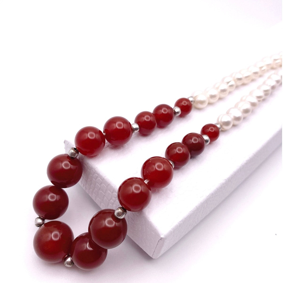 Graduated Carnelian and Freshwater Pearls Vintage Necklace 20”