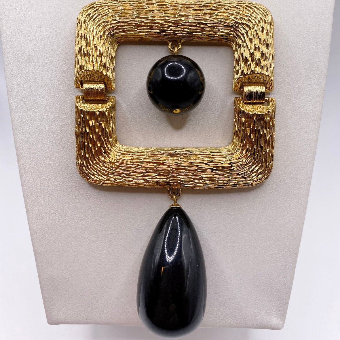 Trina Turk Gold Tone and Black Lucite Vintage Long Necklace 26”