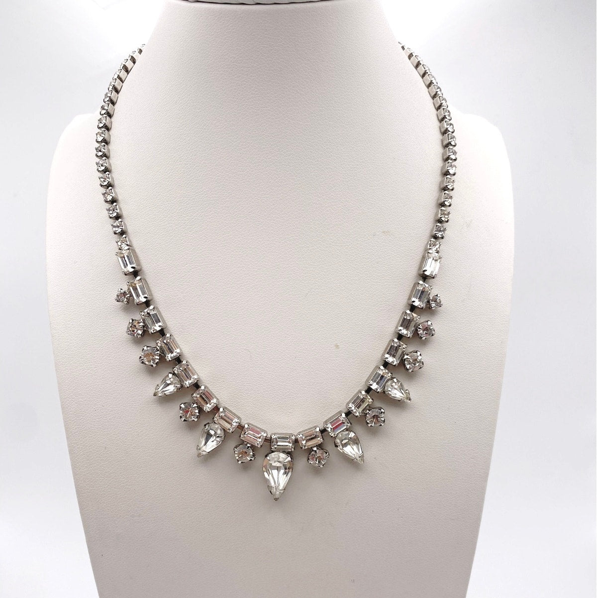 Weiss Signed Vintage Silver Tone Necklace with Rhinestones 15”