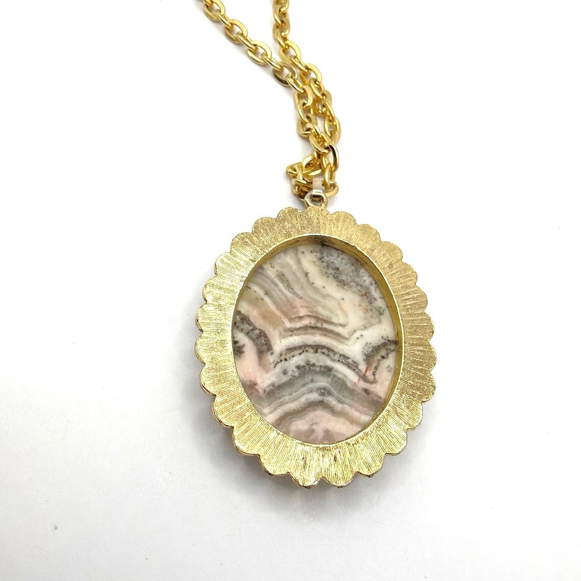 Vintage Necklace Agate Stone Pendant 24”