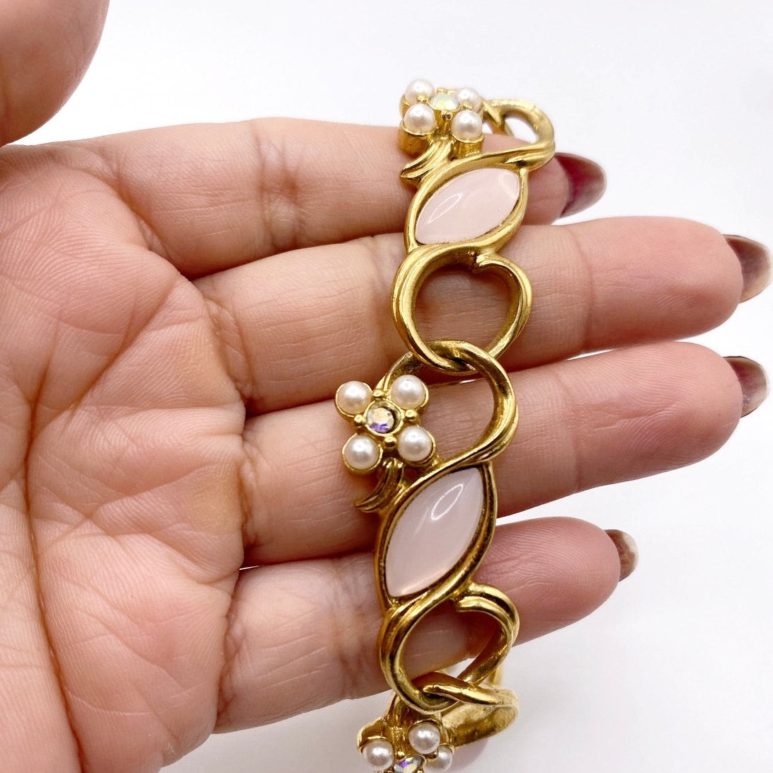 Crown Trifari Vintage Bracelet Pink Lucite Stone and Faux Pearl 7”