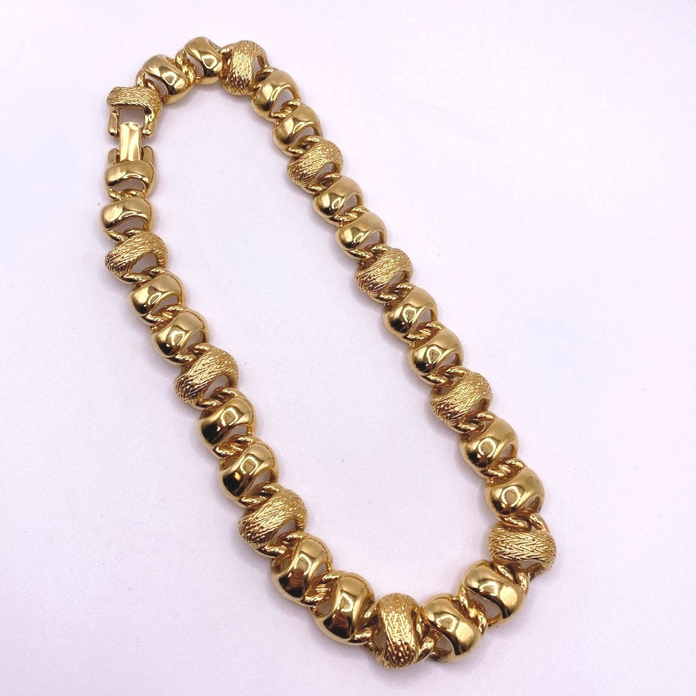 Monet Signed Vintage Chunky Links Short Necklace 16”