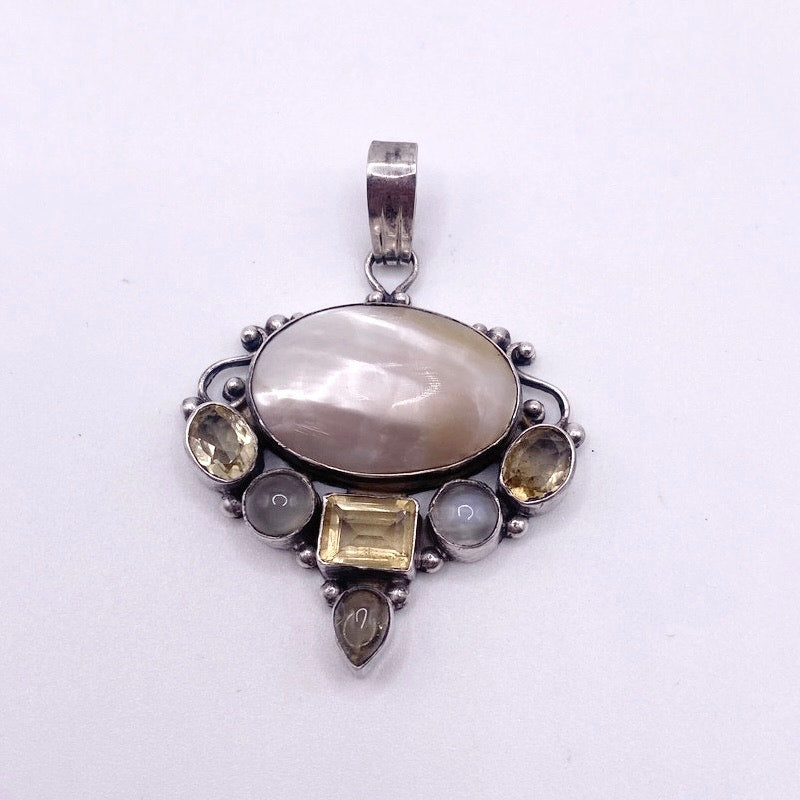 Sterling Silver And Mother of Pearl Exquisite Pendant Necklace