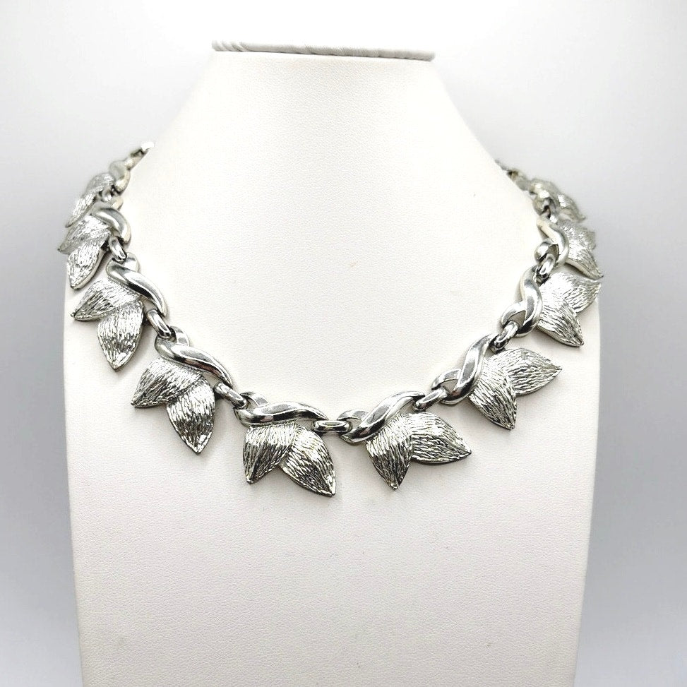 Vintage H&S Signed Silver Tone Leaves Necklace 18”