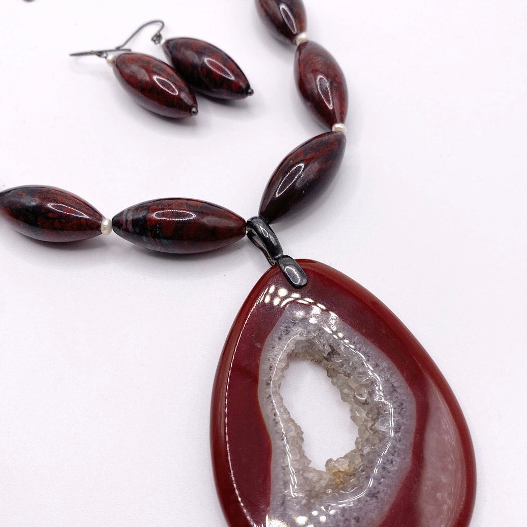 Vntg GSJ Red Agate Stones and Carnelian Clip Pendant Necklace and Earrings Set