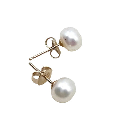 10k Gold and 4mm Freshwater Pearl Studs