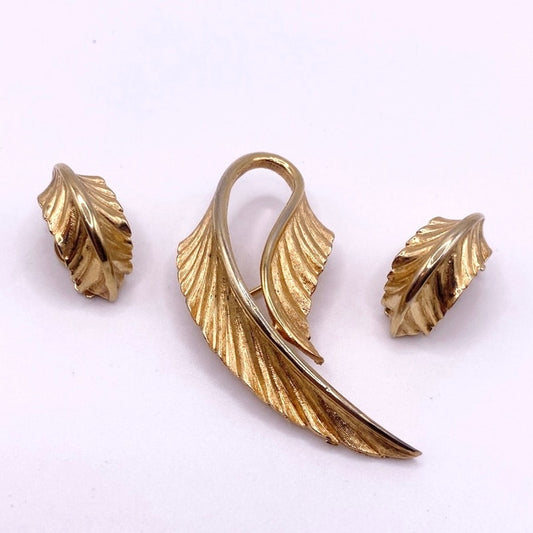 Vintage Midcentury Leaf Motif Clip On Earrings and Brooch Set