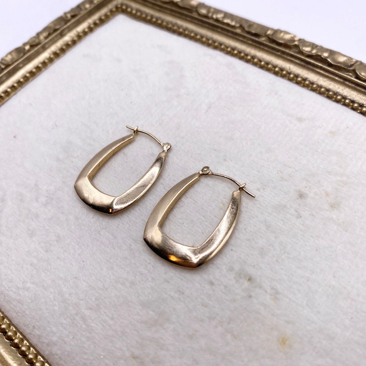 14k Vintage Square Hoops 2.1cm Long