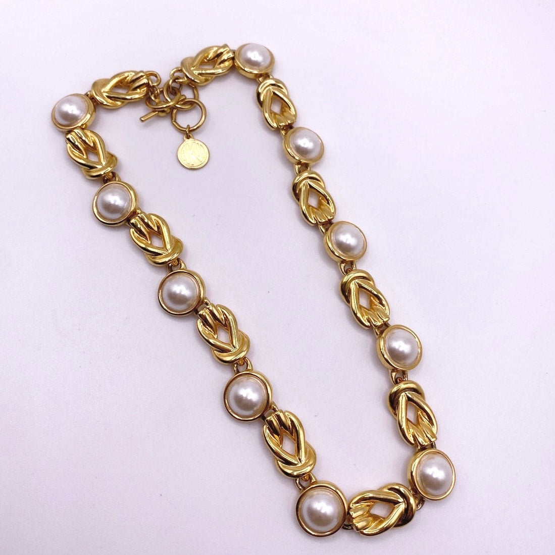 Anne Klein Vintage Faux Pearl Cabochon Gold Tone Necklace 16"