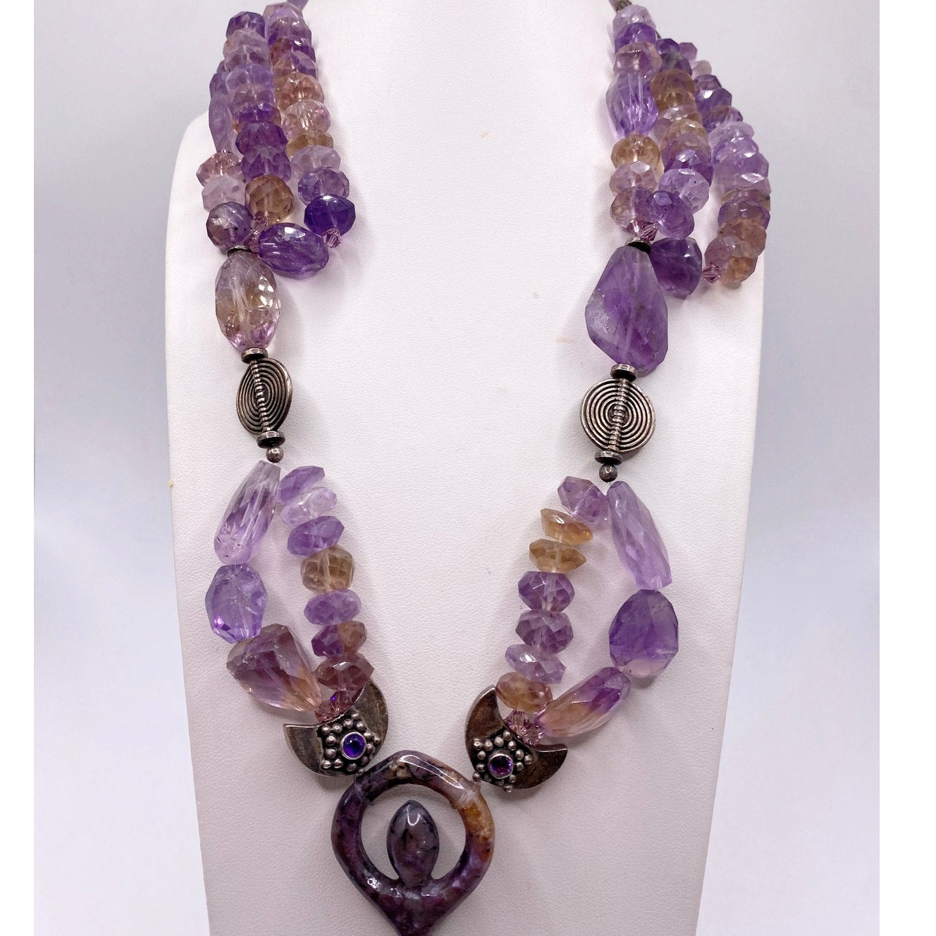 Amethyst Crystals Vintage Necklace with Agate Stone Carved Pendant 18”