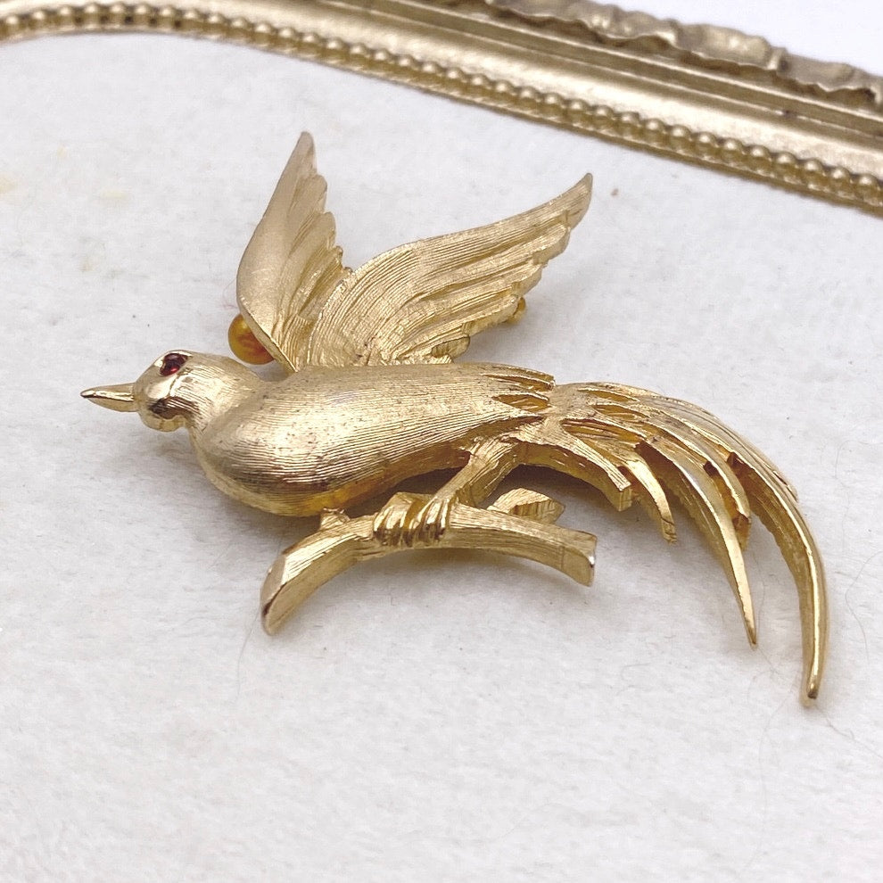 Pell Signed Flying Bird Vintage Brooch Gold Tone