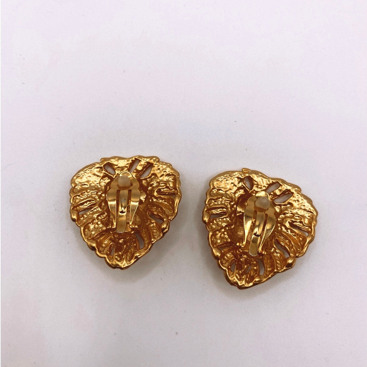Vintage Clip On Earrings Lion Head Gold Tone Retro Design