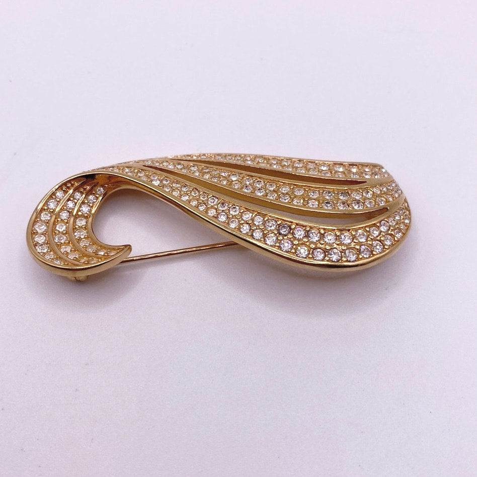 Swarovski Signed Crystals Vintage Brooch 2.5” Gold Tone