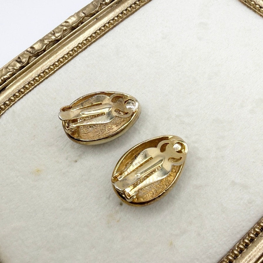 Vintage Clip On Full Rhinestones Earrings On Gold Tone