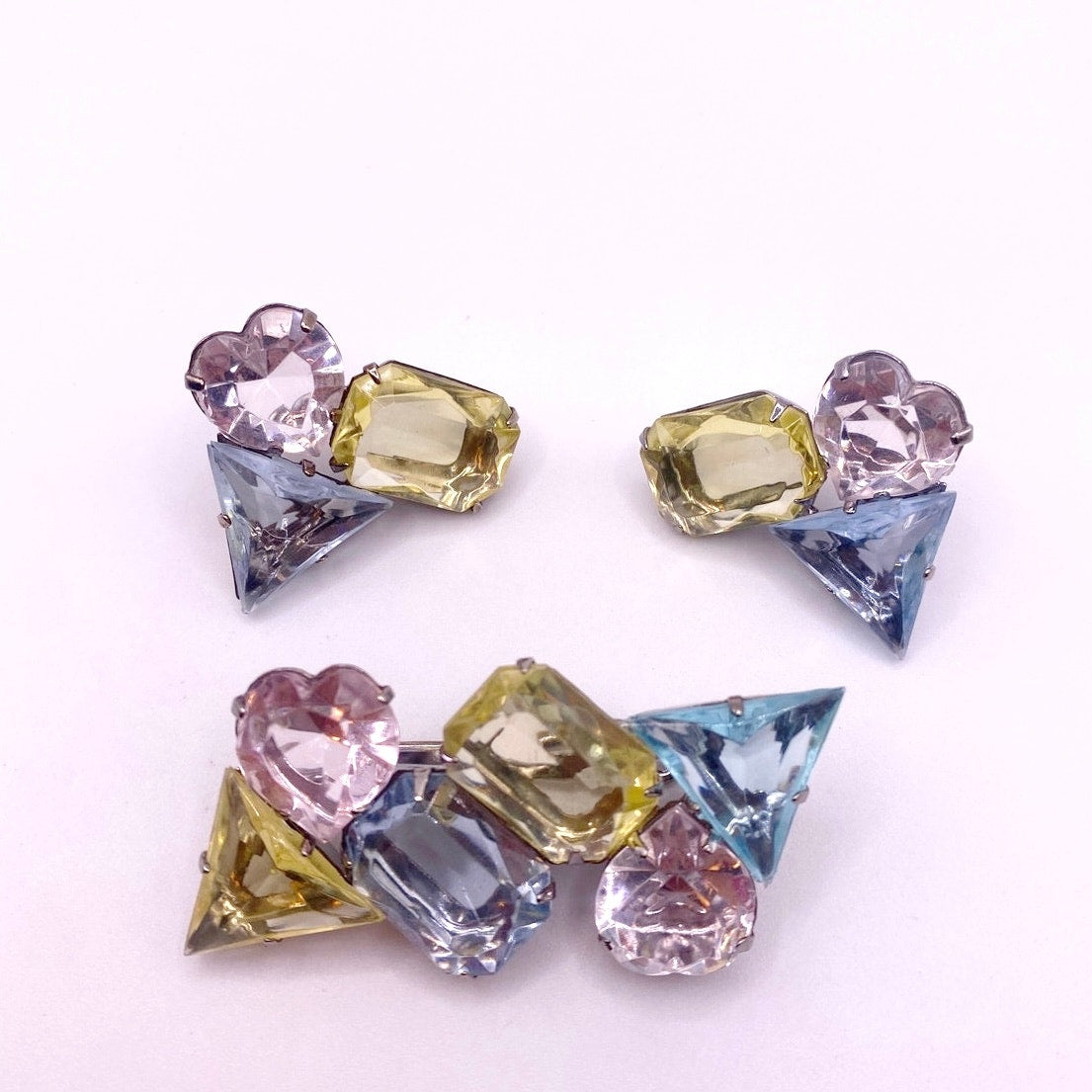 Vntg Molded Glass Stones in Shapes Heart Triangle Rectangle Earrings and Brooch