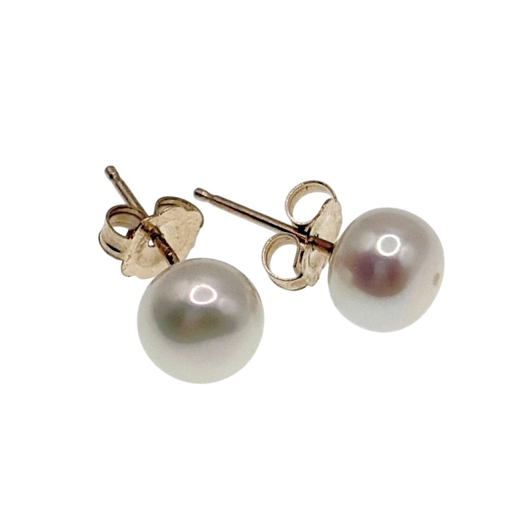 10k Gold and 4mm Freshwater Pearl Studs