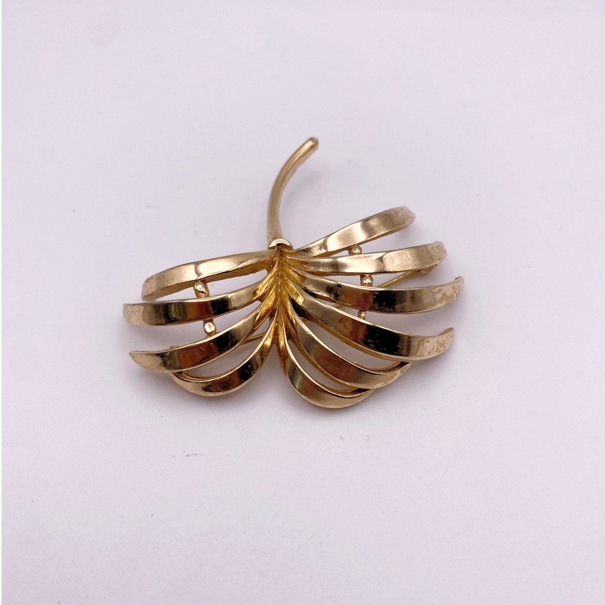 Trifari Palm Vintage Large Brooch Gold Tone 2” Long