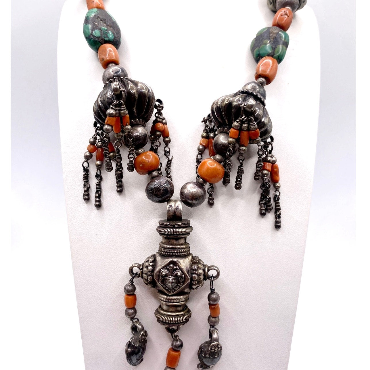 Antique Yemeni Silver Tone Filigree And Coral Beads Necklace Rare Piece