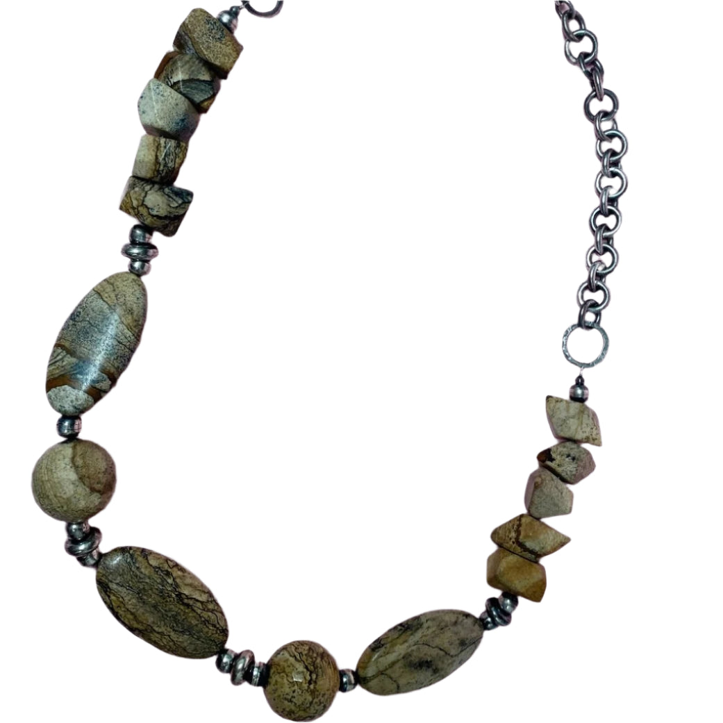 St Silver Links Jasper Beads Necklace