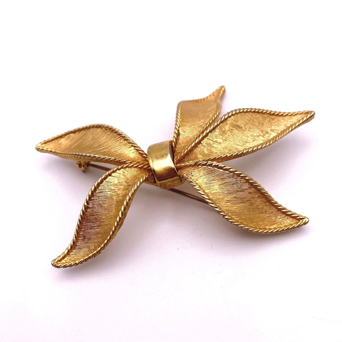 Charel Gold Tone Bow Vintage Large Brooch