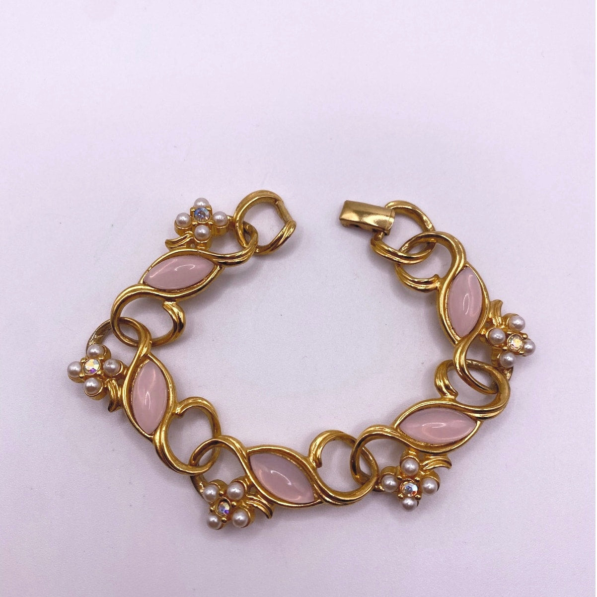 Crown Trifari Vintage Bracelet Pink Lucite Stone and Faux Pearl 7”