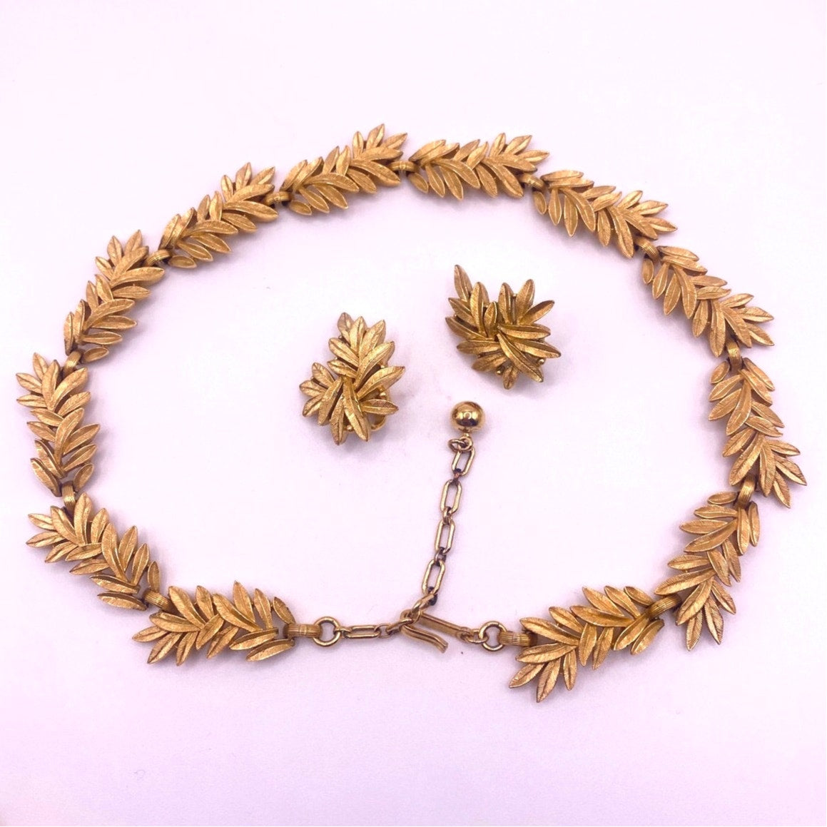Trifari Gold Tone Leaves Necklace Set Bracelet And Clip On Earrings