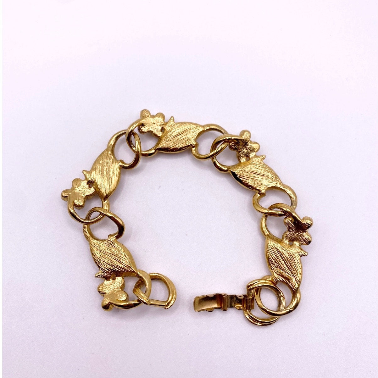 Crown Trifari Vintage Bracelet Pink Lucite Stone and Faux Pearl 7”