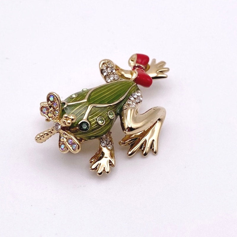 St John Beautiful Frog Vintage Brooch