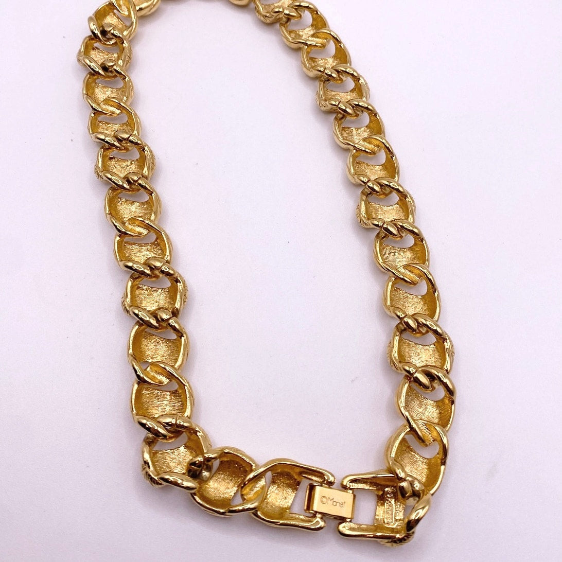 Monet Signed Vintage Chunky Links Short Necklace 16”