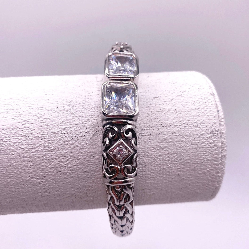 Beautiful Silver Plated Cuff Floral Decoration Sparkly CZ
