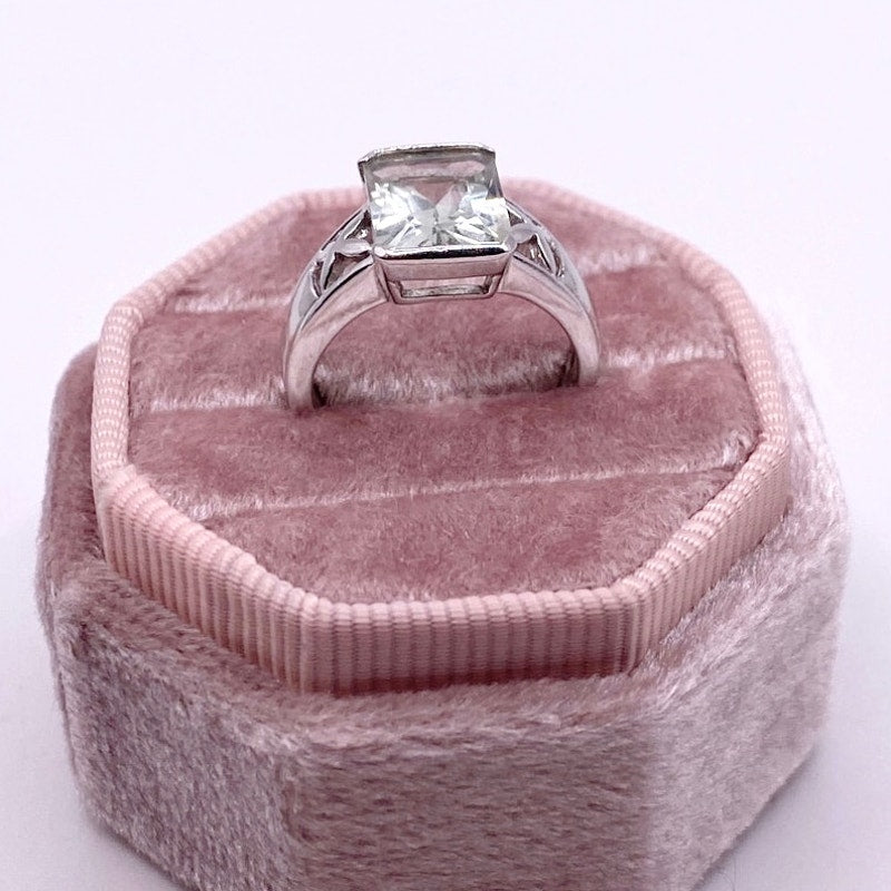 Vintage Green Amethyst and Sterling Silver Ring Size 5.5” and 3.19 grms