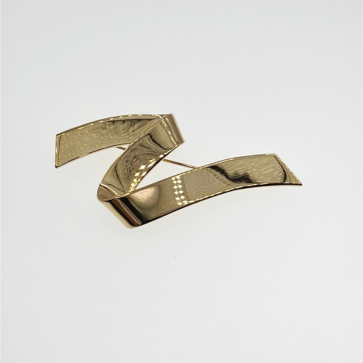 Monet Ribbon Gold Tone Brooch 2.5”