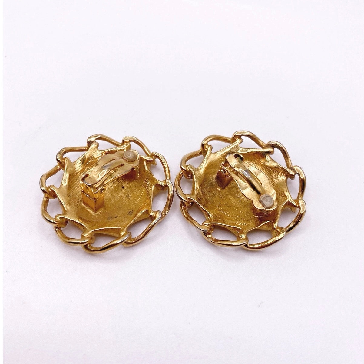 Vintage Clip On Retro Earrings Texture Dome On Chain Links 1.5”
