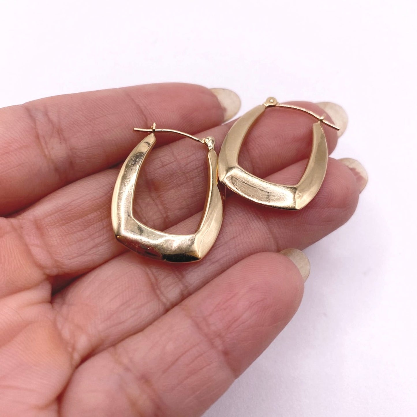 14k Vintage Square Hoops 2.1cm Long