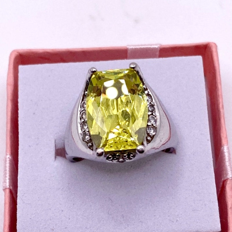 Sterling Silver and Lemon Citrine Stone Cocktail Ring  7”