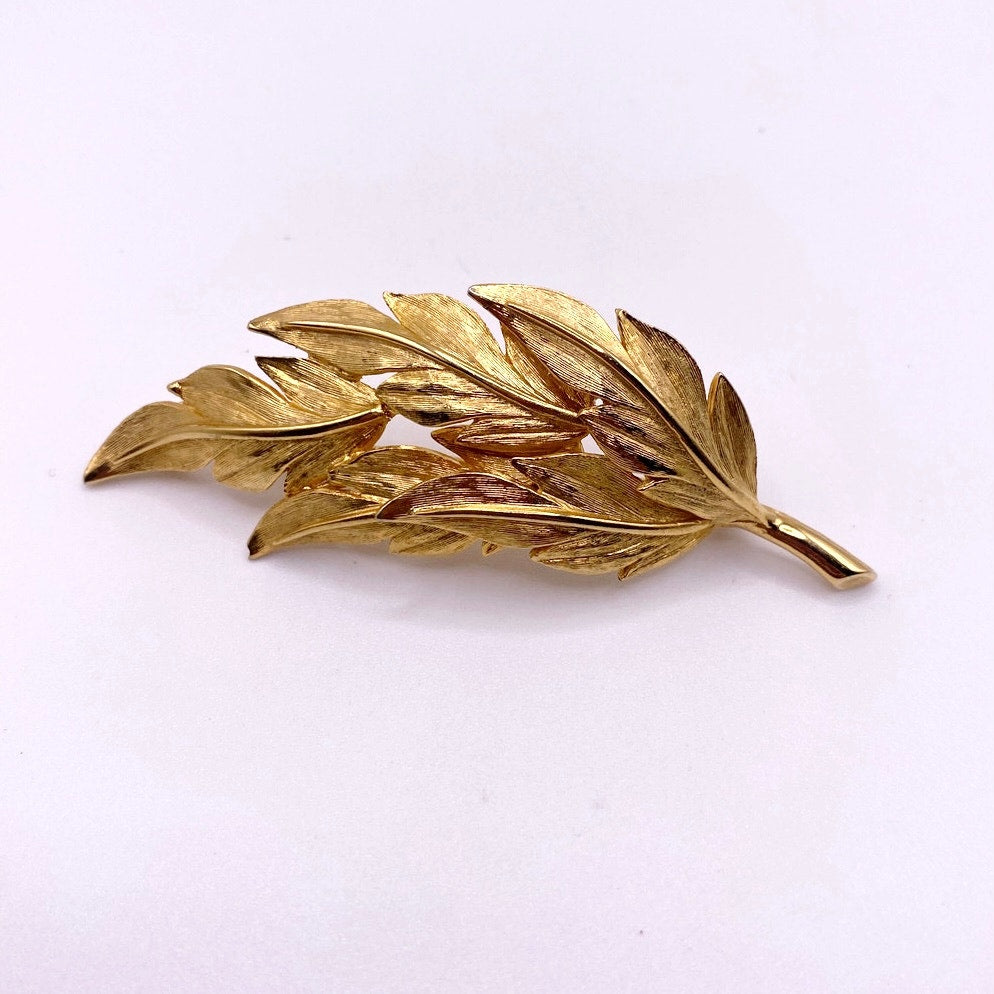 Vintage Mid Century Gold Tone Leaf Brooch 3”