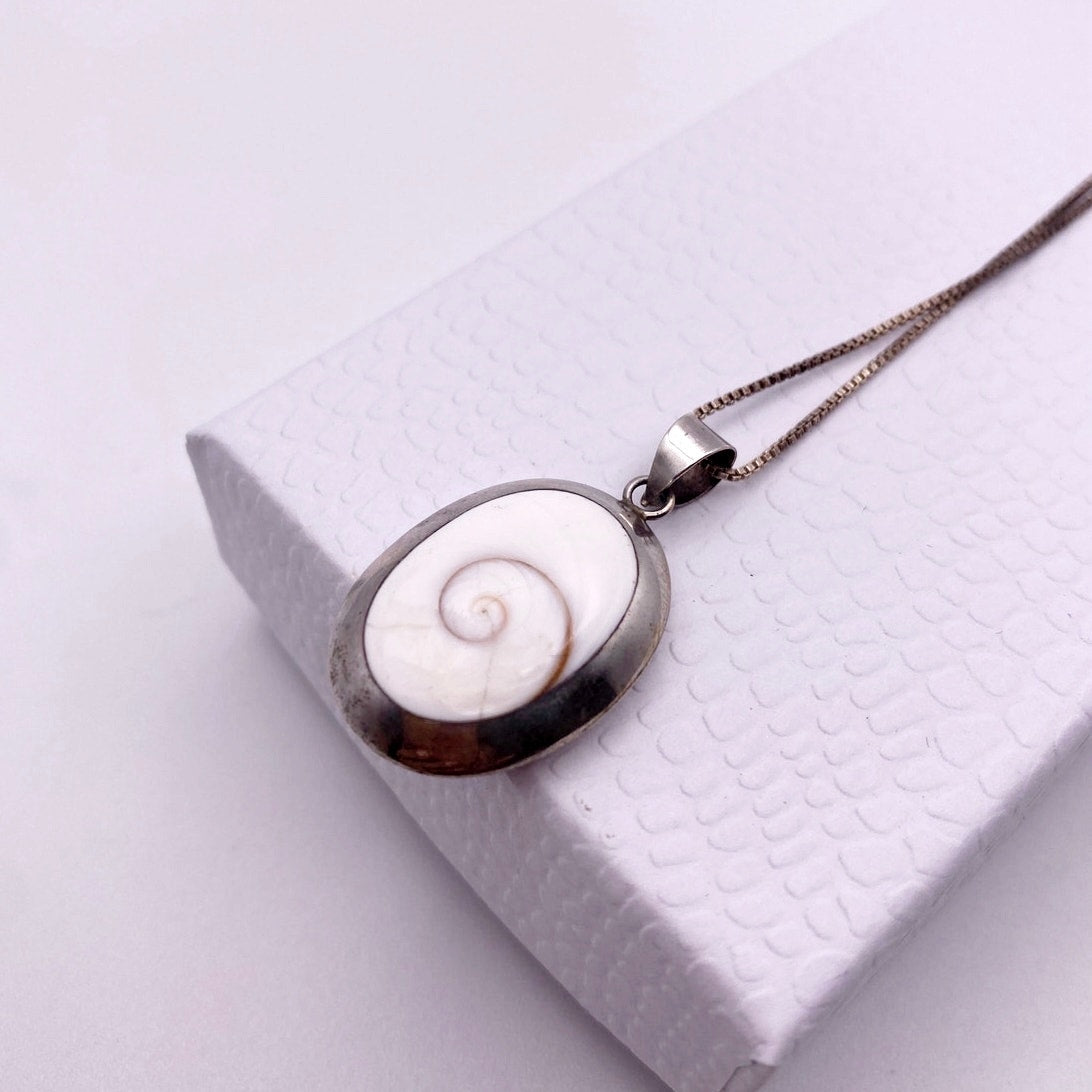 Sterling Silver Shiva Eye Shell and Abalone Double Face Pendant and Necklace 18”