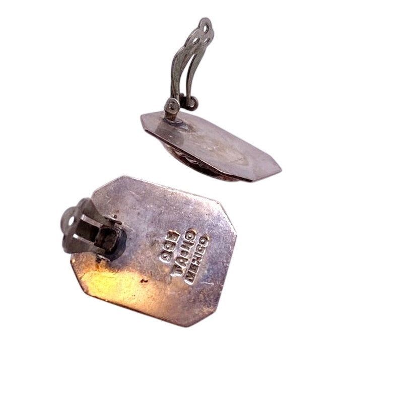 Vintage Sterling Silver Taxco México and Carnelian 1” Clip On Earrings