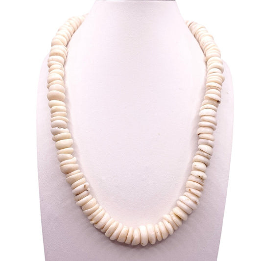 Vintage Puka Hawaiian Shell Necklace Choker 16” and 64.44 grams
