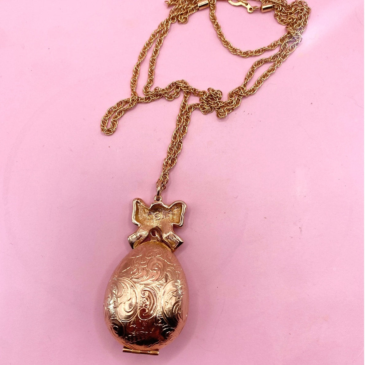 Vtg Swarovski Egg Photo Holder Pendant Bow
