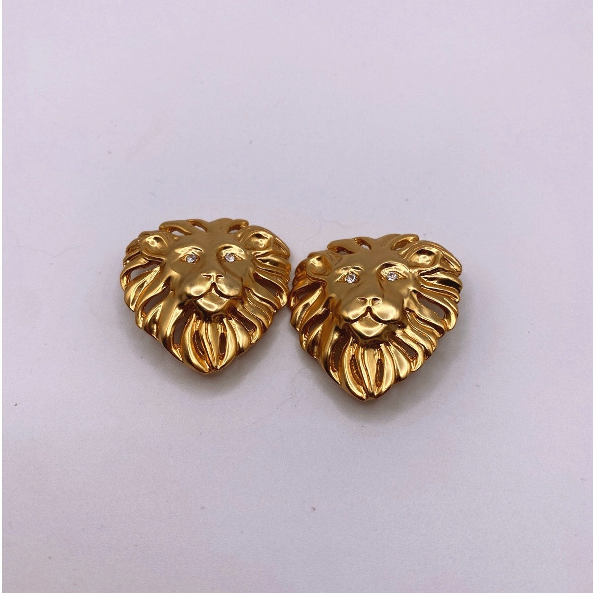 Vintage Clip On Earrings Lion Head Gold Tone Retro Design