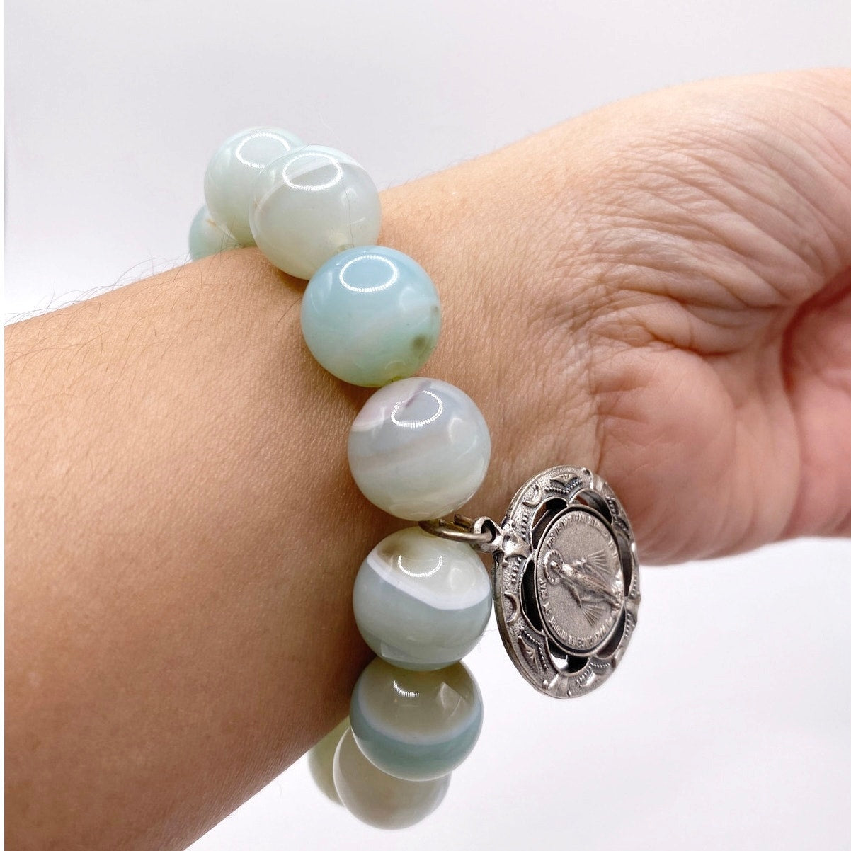 Miraculous Virgin Mary Medal and Caribbean Green Agate Stretchy Bracelet 7”