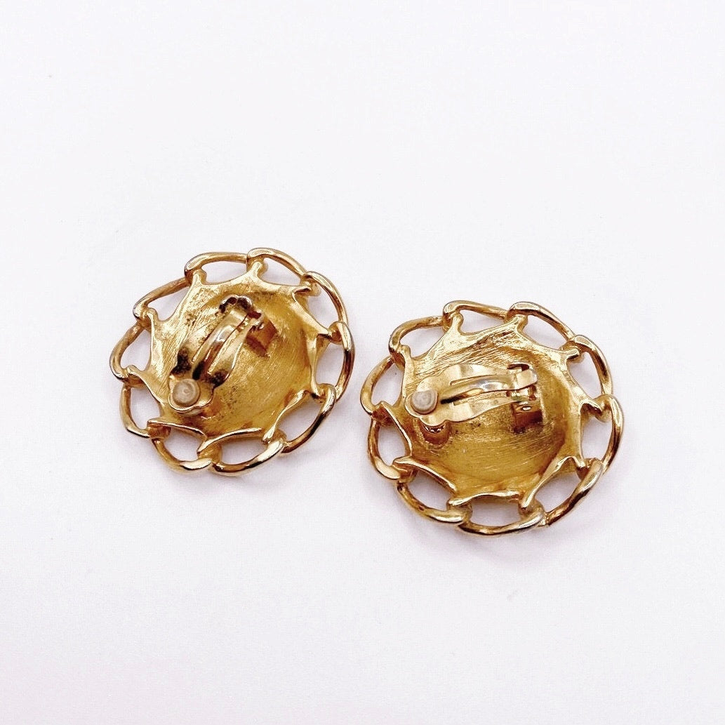 Vintage Clip On Retro Earrings Texture Dome On Chain Links 1.5”