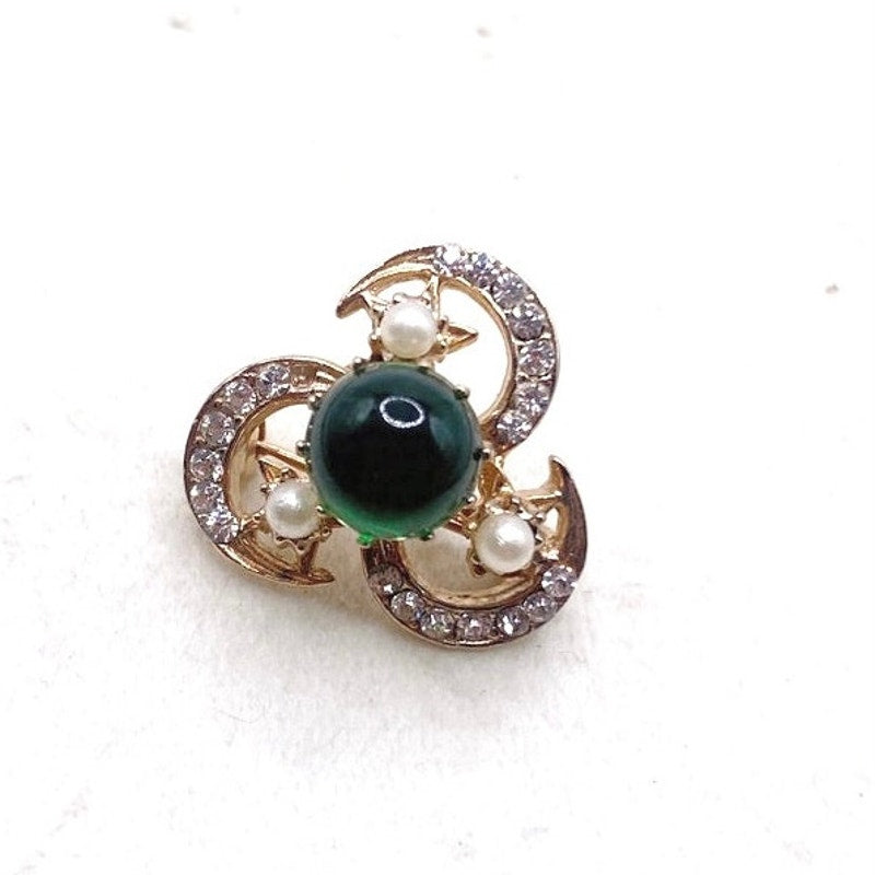 Vintage Green Glass Cabochon Pin Gold Tone and Rhinestones 2cm Long