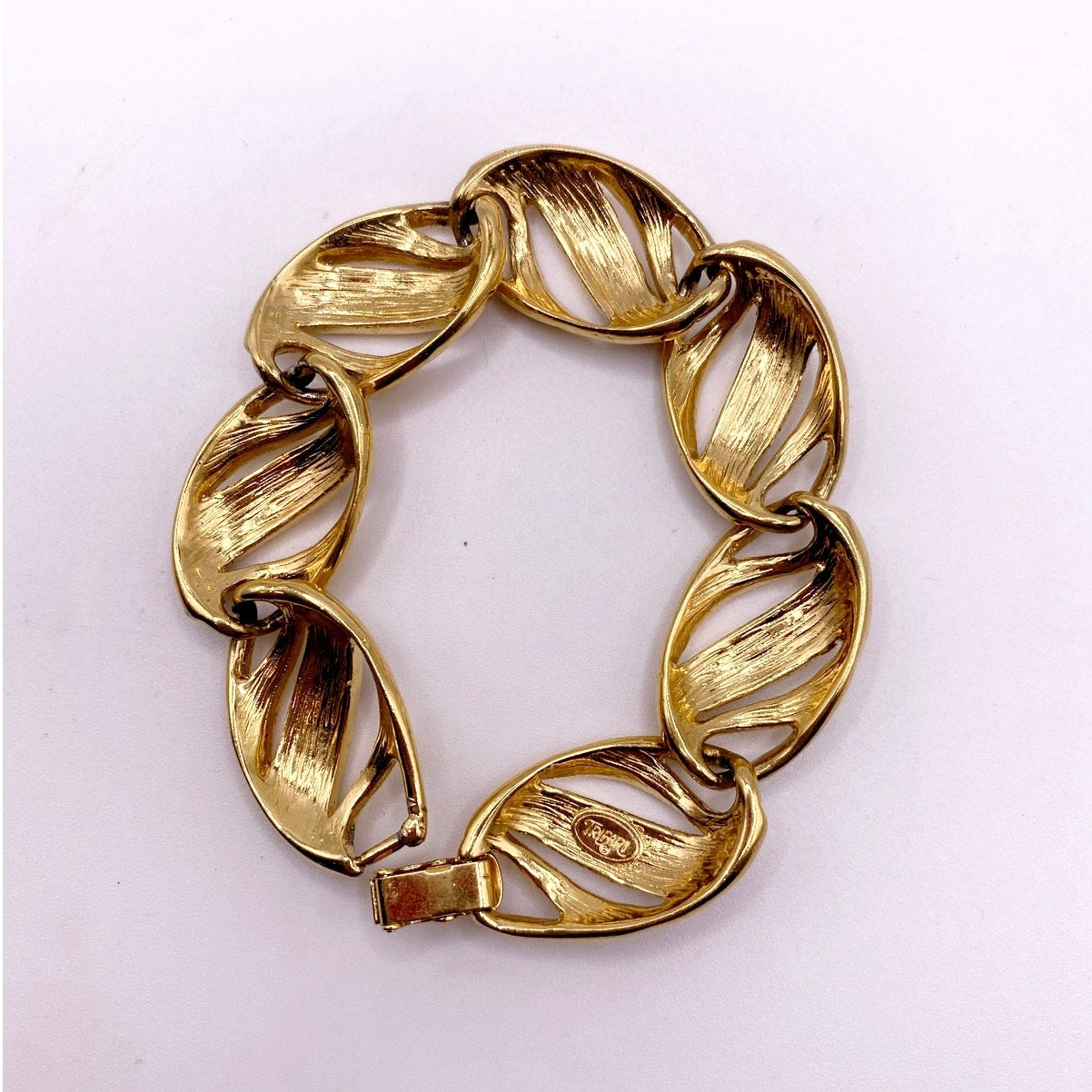 Trifari Vintage Pink and Gold Tone Enamel Bracelet 7”