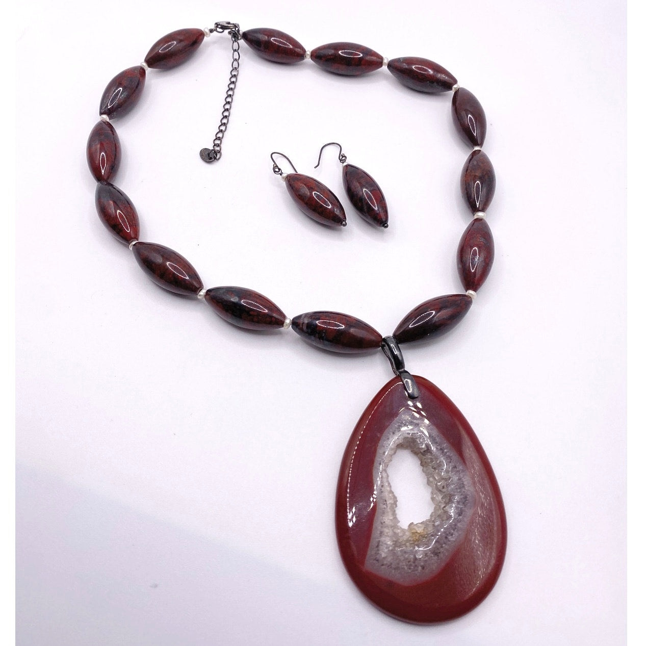 Vntg GSJ Red Agate Stones and Carnelian Clip Pendant Necklace and Earrings Set